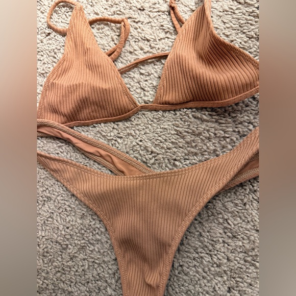 Minimale Animale Ribbed Bikini Set - Picture 3 of 4